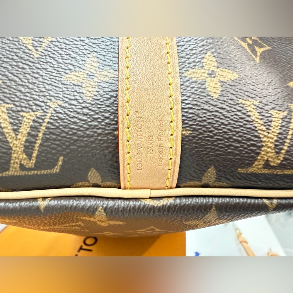 Louis Vuitton Classic Monogram Satchel - Picture 11 of 15